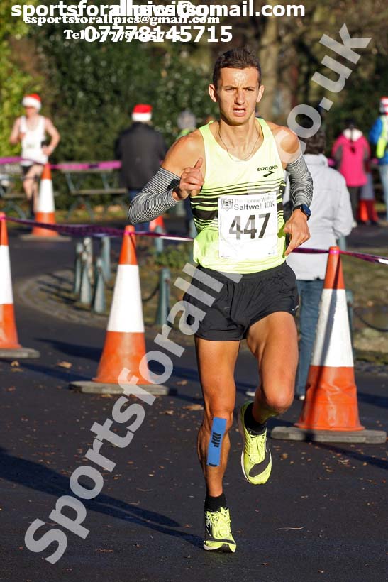 Saltwell Harriers 10k Road Race, Gateshead. Photo:  David T. Hewitson/Sports for All Pics
